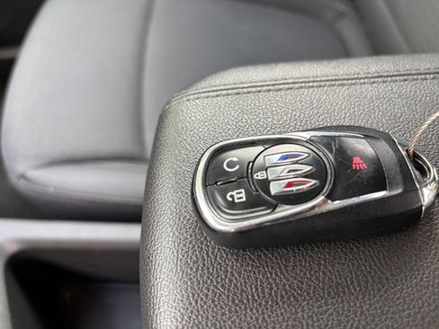 Used 2025 Buick Encore GX Preferred FWD image 23