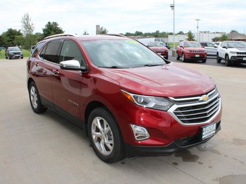 Used 2021 Chevrolet Equinox Premier AWD/4WD image 5