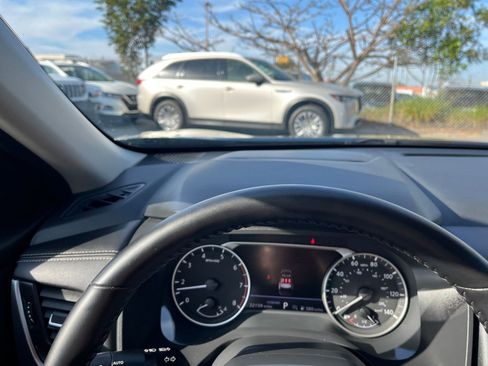 Used 2025 Nissan Rogue SV image 36