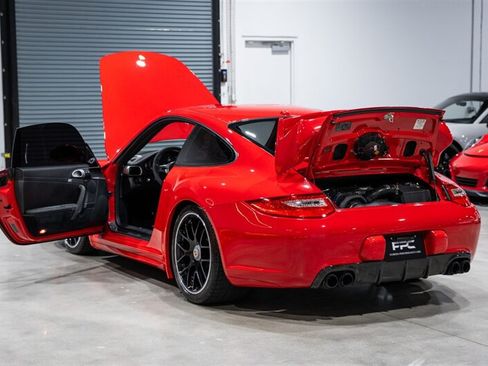 Used 2011 Porsche 911 Carrera GTS RWD image 32