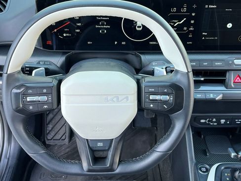 Used 2025 Kia K4 GT-Line image 16