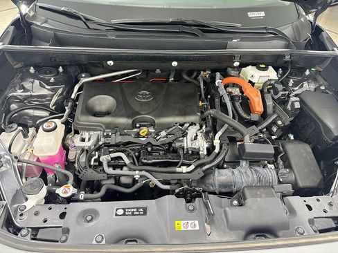 Certified 2021 Toyota RAV4 LE AWD/4WD image 29