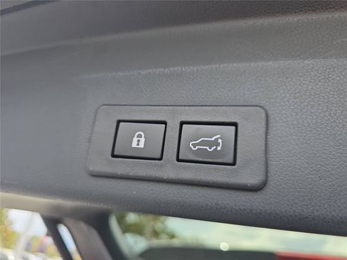 Used 2021 Subaru Ascent Premium w/ Convenience Package AWD/4WD image 31
