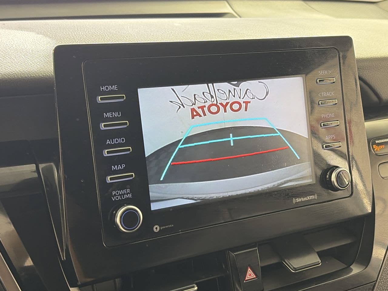 Used 2023 Toyota Camry SE FWD image 17