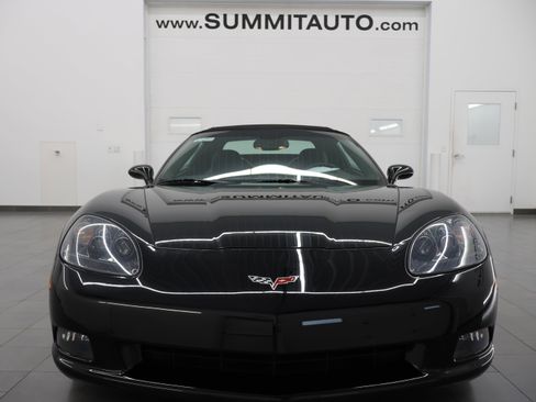 Used 2011 Chevrolet Corvette Convertible w/ Preferred Equipment Group RWD image 18