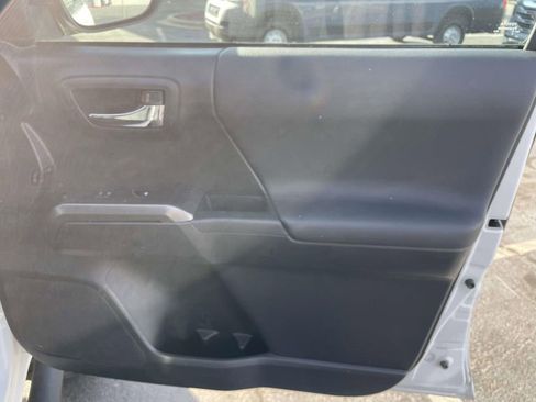 Used 2018 Toyota Tacoma TRD Pro image 46