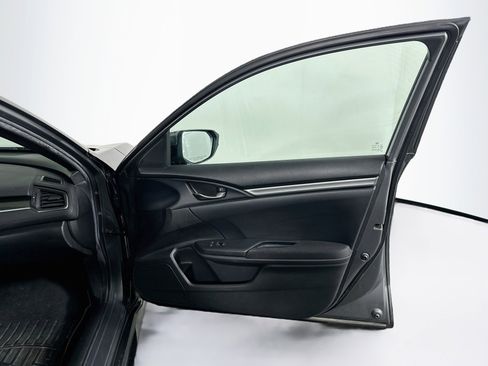 Used 2017 Honda Civic Sport image 30