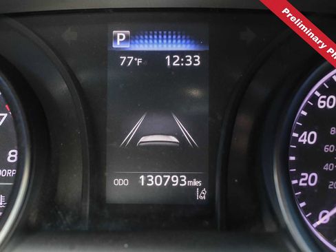 Used 2021 Toyota Camry SE FWD image 19