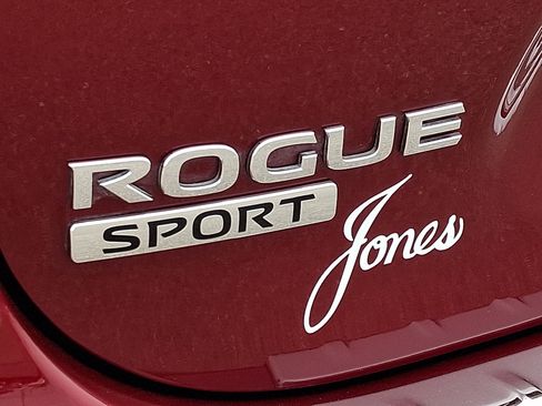 Used 2022 Nissan Rogue Sport SL AWD/4WD image 30