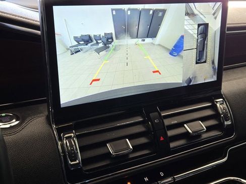 Used 2023 Lincoln Navigator Reserve image 26