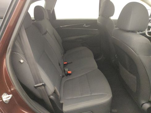 Used 2020 Kia Sorento LX FWD image 19