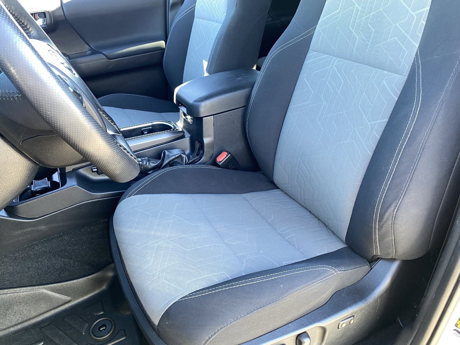 Used 2021 Toyota Tacoma TRD Off-Road w/ Technology Package RWD image 14