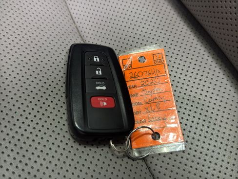 Used 2020 Toyota Camry XLE w/ Driver Assist Package FWD image 38