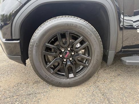 Used 2023 GMC Sierra 1500 Elevation AWD/4WD image 11