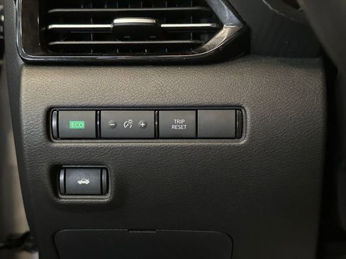 Used 2020 Nissan Sentra SV FWD image 15