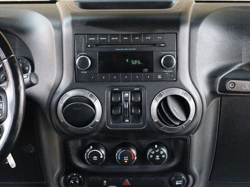 Used 2017 Jeep Wrangler Unlimited Sport w/ Quick Order Package 23S AWD/4WD image 26