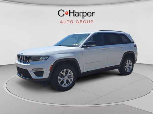 Used 2023 Jeep Grand Cherokee Limited AWD/4WD image 2