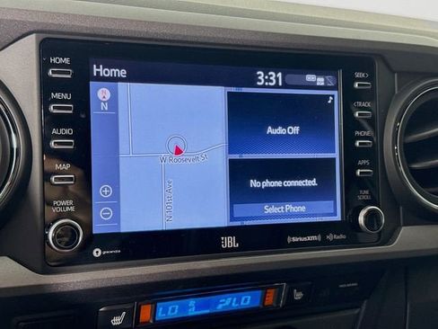 Certified 2022 Toyota Tacoma TRD Off-Road w/ TRD Premium Off Road Package AWD/4WD image 17