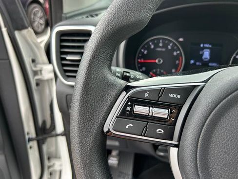 Used 2022 Kia Sportage LX image 23