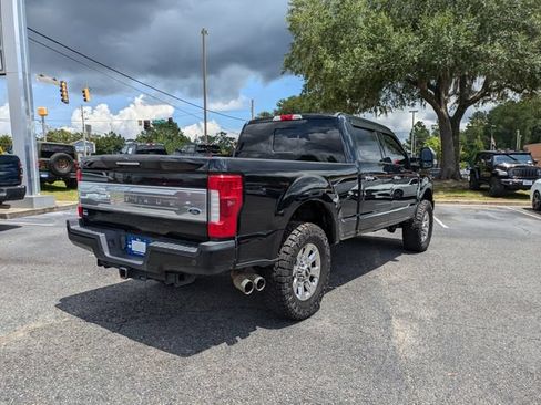 Used 2017 Ford F250 Platinum w/ Platinum Ultimate Package AWD/4WD image 4