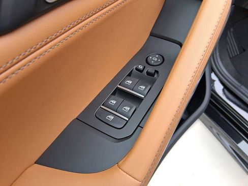 New 2026 BMW X6 xDrive40i w/ Executive Package image 22