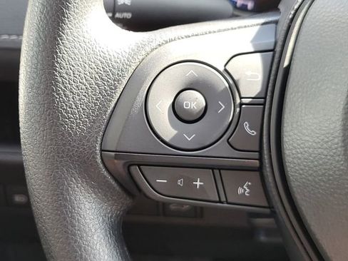 Used 2025 Toyota RAV4 XLE w/ Convenience Package image 23