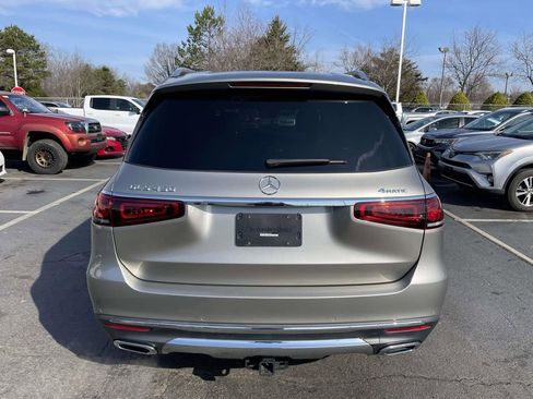 Used 2021 Mercedes-Benz GLS 450 4MATIC image 9