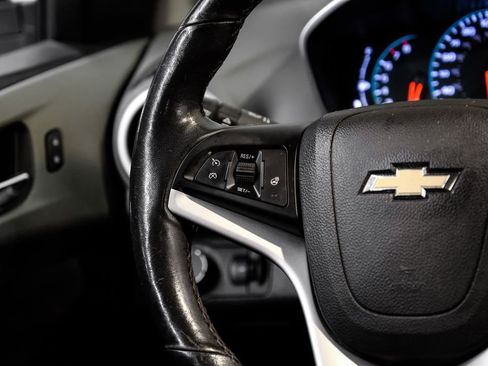 Used 2019 Chevrolet Sonic LT w/ Convenience Package image 17