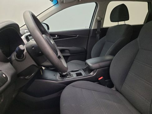 Used 2019 Kia Sorento L FWD image 17