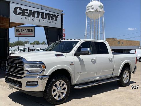 Used 2021 RAM 2500 Laramie AWD/4WD image 1