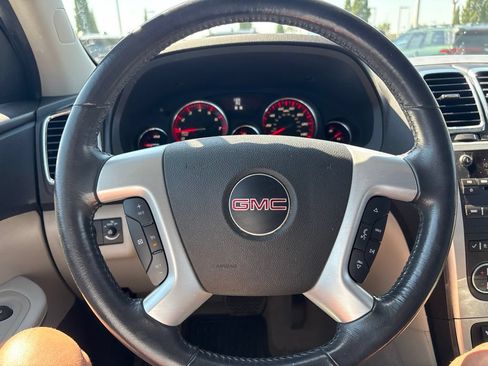 Used 2012 GMC Acadia SLT FWD image 2