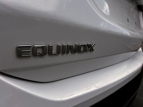 Used 2023 Chevrolet Equinox LT AWD/4WD image 9