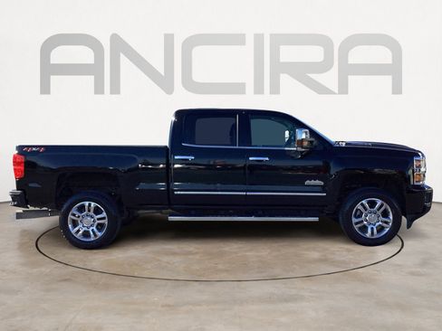 Used 2019 Chevrolet Silverado 2500 High Country w/ Duramax Plus Package image 13