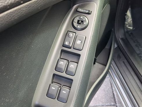 Used 2017 Kia Forte EX image 17