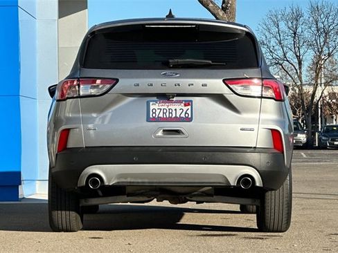 Used 2021 Ford Escape SE image 6