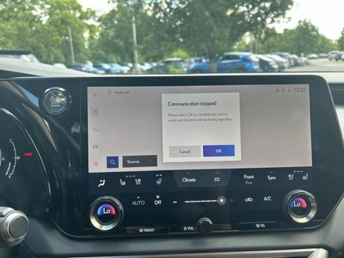 Used 2023 Lexus RX 350 Premium w/ Cold Area Package AWD/4WD image 15