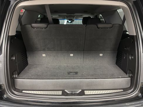 Used 2019 Cadillac Escalade Luxury image 32