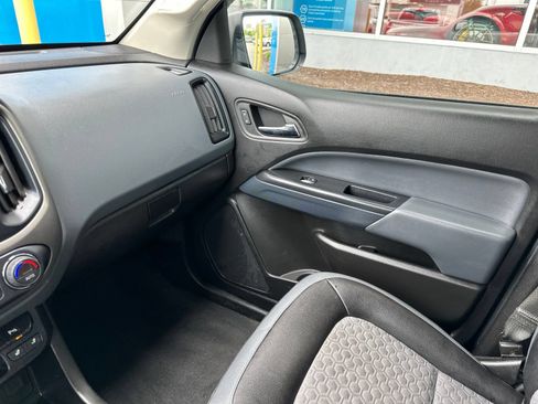 Used 2019 Chevrolet Colorado Z71 AWD/4WD image 36