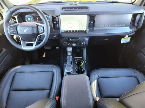 New 2025 Ford Bronco Badlands w/ Sasquatch Package image 12