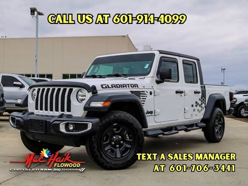 Used 2023 Jeep Gladiator Sport image 1