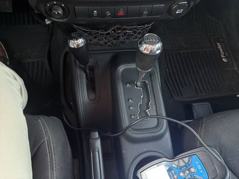 Used 2013 Jeep Wrangler Rubicon w/ PWR Convenience Group image 12