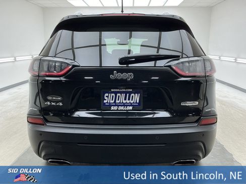 Used 2021 Jeep Cherokee Latitude Lux w/ Mopar Interior Package image 5