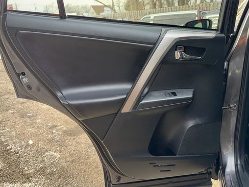 Used 2018 Toyota RAV4 XLE image 14