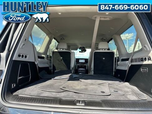 Used 2022 Jeep Wagoneer Series III w/ Convenience Group I AWD/4WD image 9