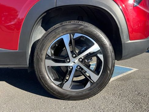 Used 2024 Chevrolet Trax RS w/ Driver Confidence Package FWD image 10
