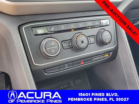 Used 2021 Volkswagen Atlas Cross Sport SE w/ Panoramic Sunroof Package image 30