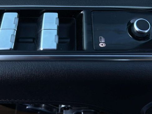 Used 2018 Land Rover Range Rover Long Wheelbase Supercharged image 43