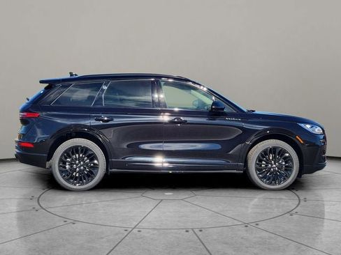 New 2026 Lincoln Corsair Reserve w/ Jet Appearance Package AWD/4WD image 13