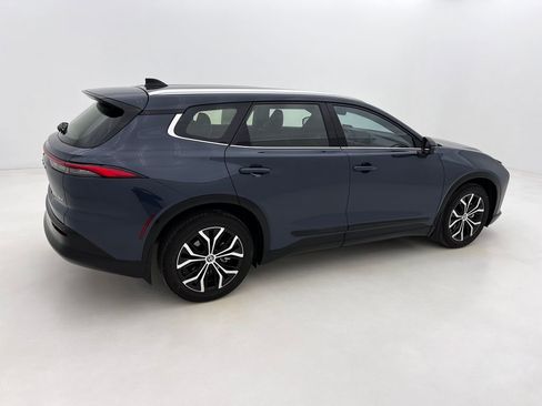 Used 2025 Toyota Crown Signia XLE image 6