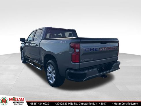 Used 2020 Chevrolet Silverado 1500 Custom w/ Custom Value Package image 3